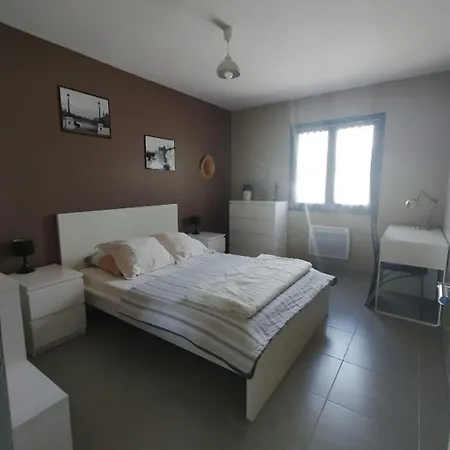Villa Felines